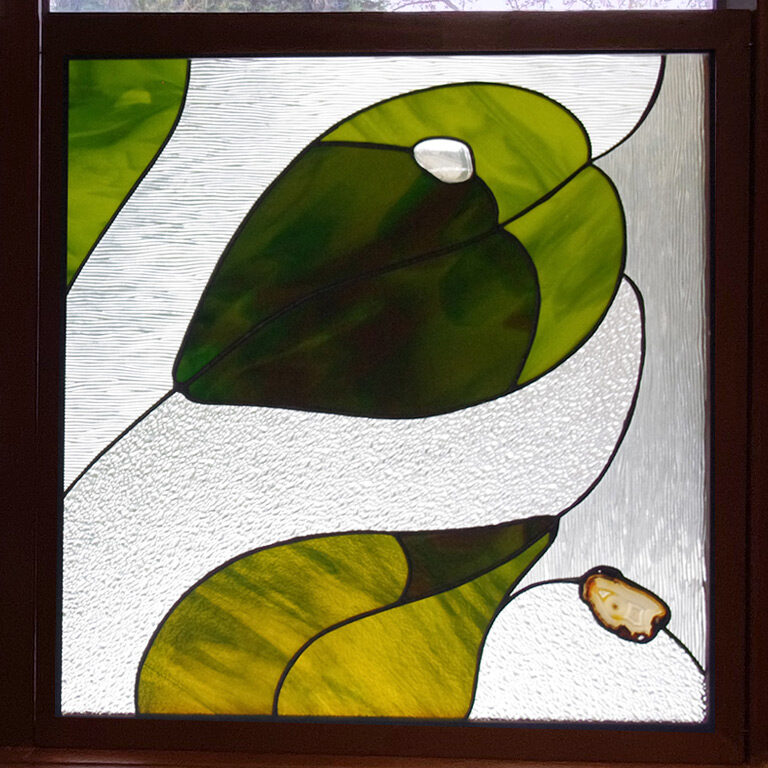 Chlorophylle en mouvement - Lyne Noiseux, vitrail de fenêtre
