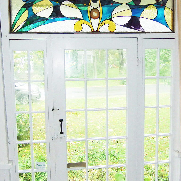 La famille - Lyne Noiseux, vitrail de fenêtre